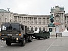 Ein Arbeits- und Transportboot der Melker Pioniere vor der Hofburg. (Bild öffnet sich in einem neuen Fenster)
