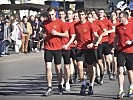 Die Sportvorführung der Garde zog viele interessierte Blicke an. (Bild öffnet sich in einem neuen Fenster)