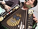 Franky Leitner mit der Ziehharmonika. (Bild öffnet sich in einem neuen Fenster)