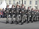 Die Gardesoldaten marschieren ein. (Bild öffnet sich in einem neuen Fenster)