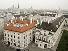 Im Anflug über der Wiener Innenstadt auf den Heldenplatz. (Bild öffnet sich in einem neuen Fenster)
