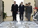Bundespräsident Van der Bellen mit Minister Doskozil und General Commenda. (Bild öffnet sich in einem neuen Fenster)