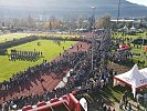 Panoramablick auf die zur Angelobung angetretenen Rekruten. (Bild öffnet sich in einem neuen Fenster)