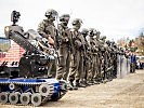 Die Soldaten des Jägerbataillon 25 nach der Gefechtsvorführung. (Bild öffnet sich in einem neuen Fenster)