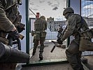 ...und dringen weiter vor. (Bild öffnet sich in einem neuen Fenster)