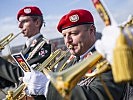 Marschmusik und Showexerzieren. (Bild öffnet sich in einem neuen Fenster)