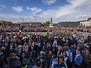 Mehr als eine Million Zuseher drängen sich in der Wiener Innenstadt. (Bild öffnet sich in einem neuen Fenster)