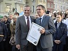 Verteidigungsminister Kunasek überreichte das Milizgütesiegel. (Bild öffnet sich in einem neuen Fenster)