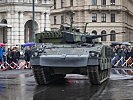 Panzerballett mit Schützenpanzer Ulan. (Bild öffnet sich in einem neuen Fenster)