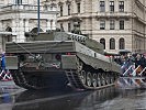 Panzerballett mit Kampfpanzer. (Bild öffnet sich in einem neuen Fenster)