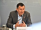 Minister Starlinger informierte die Medien über die Bundesheerschau.