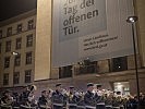 Ausmarsch. (Bild öffnet sich in einem neuen Fenster)