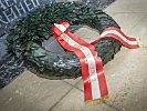 Kranzniederlegung - Zur Erinnerung an Gefallen und Vertriebene. (Bild öffnet sich in einem neuen Fenster)