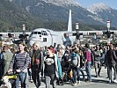 Am Flughafenfest in Innsbruck. (Bild öffnet sich in einem neuen Fenster)