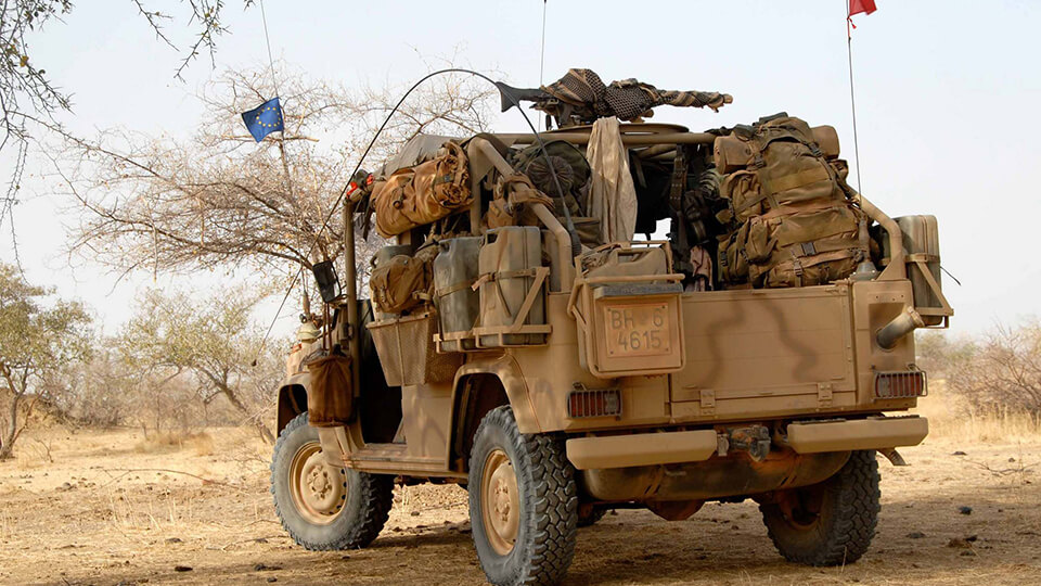 Bundesheer Fahrzeug Sandviper in der Wüste